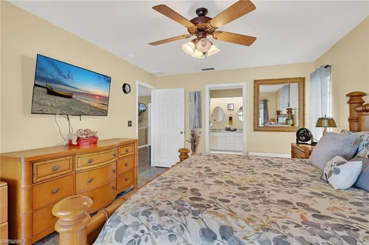 412 Se 13th Ave, Cape Coral, Florida 33990