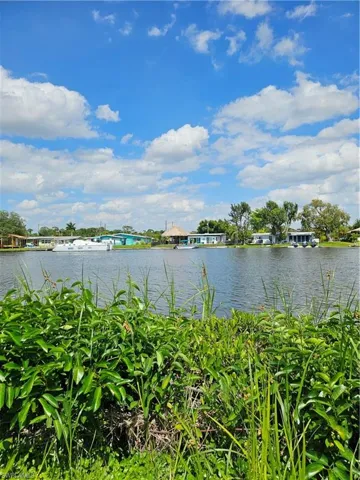 1302  Wendell  AVE, North Fort Myers, FL 33903
