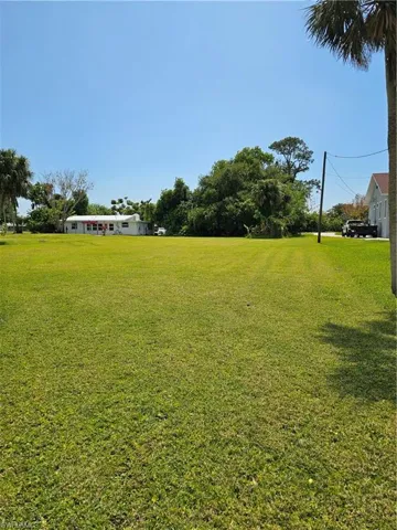 1302  Wendell  AVE, North Fort Myers, FL 33903