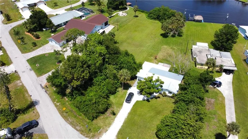 1302  Wendell  AVE, North Fort Myers, FL 33903