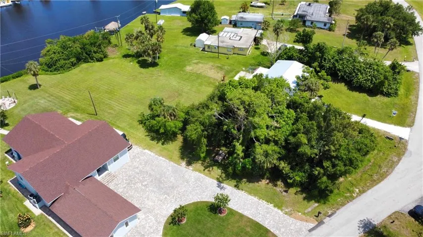 1302  Wendell  AVE, North Fort Myers, FL 33903