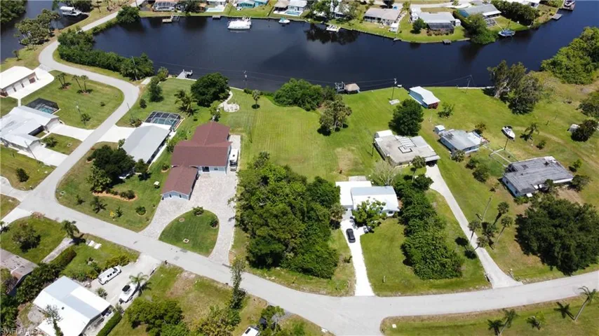 1302  Wendell  AVE, North Fort Myers, FL 33903