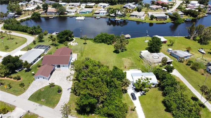1302  Wendell  AVE, North Fort Myers, FL 33903