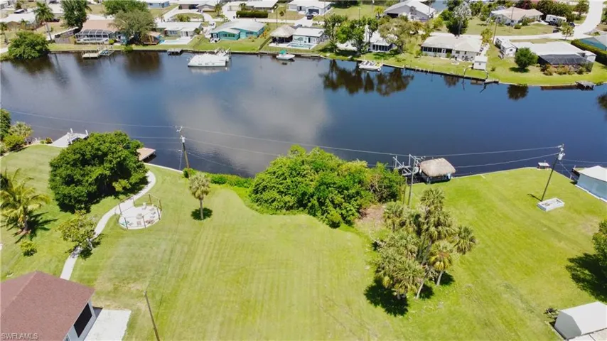 1302  Wendell  AVE, North Fort Myers, FL 33903
