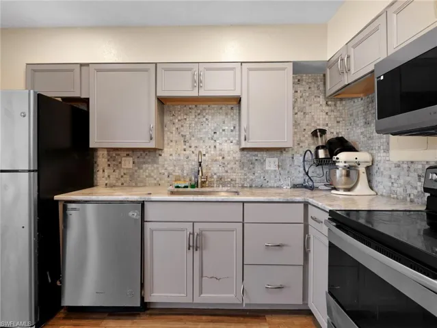 1560 Colonial Blvd 235, Fort Myers, Florida 33907