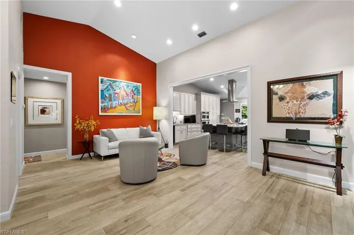 Sitting area off living room and kitchen