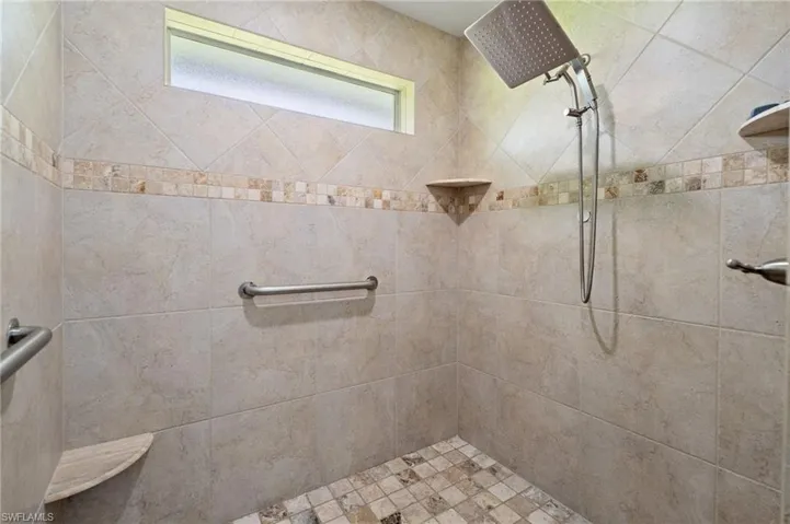 Master Suite 1st floor