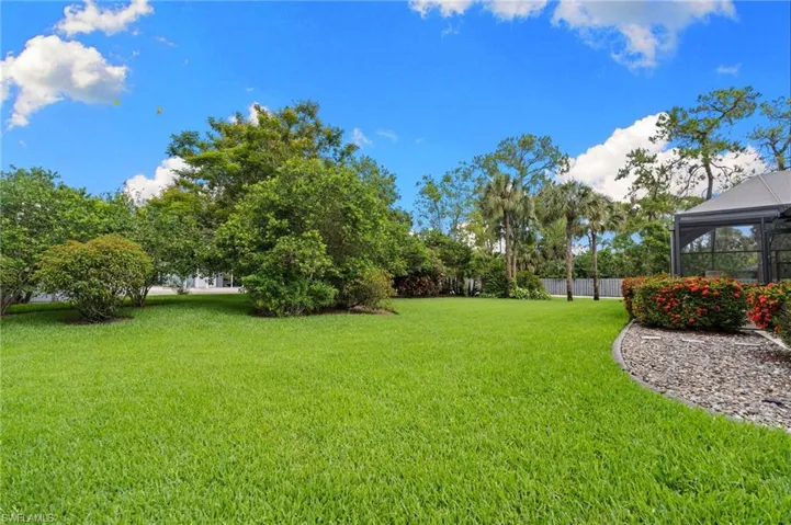 201 Perkins Dr, Naples, Florida 34119