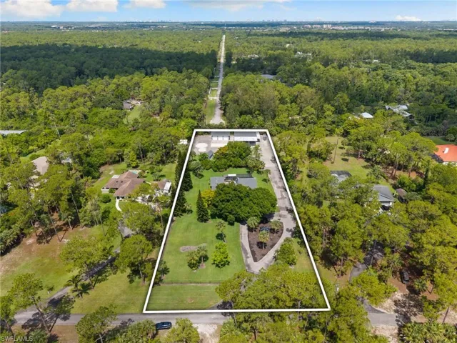 201 Perkins Dr, Naples, Florida 34119