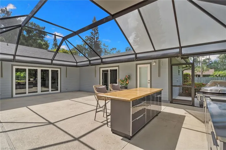 201 Perkins Dr, Naples, Florida 34119