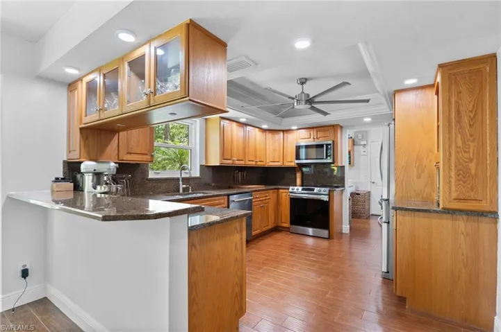 201 Perkins Dr, Naples, Florida 34119