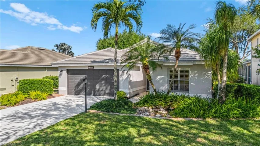 2325  Heritage Greens  DR, Naples, FL 34119