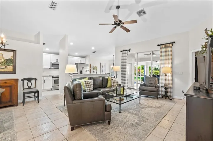 2325  Heritage Greens  DR, Naples, FL 34119