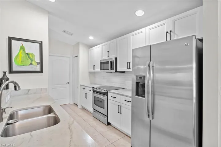 2325  Heritage Greens  DR, Naples, FL 34119