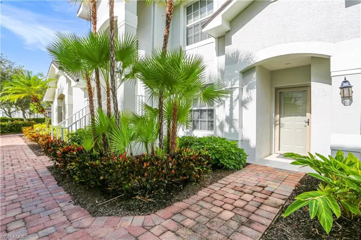 5885 Three Iron Dr 1102, Naples, Florida 34110