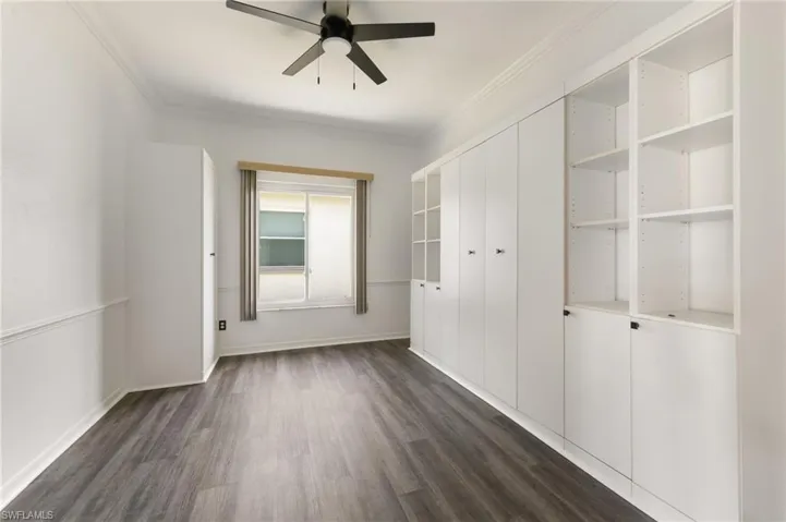 223 Stanhope Cir, Naples, Florida 34104
