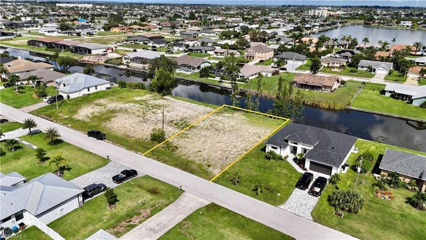 1405 SW 28th TER, CAPE CORAL FL 33914