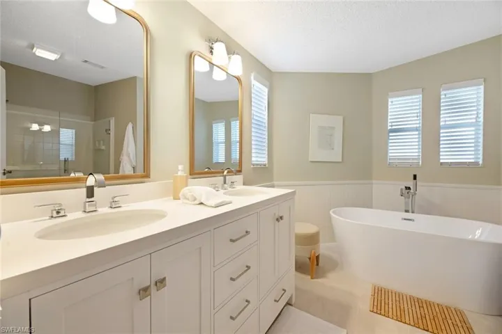 26911  Sammoset  WAY, Bonita Springs, FL 34135