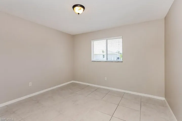 2210 Se 15th St, Cape Coral, Florida 33990