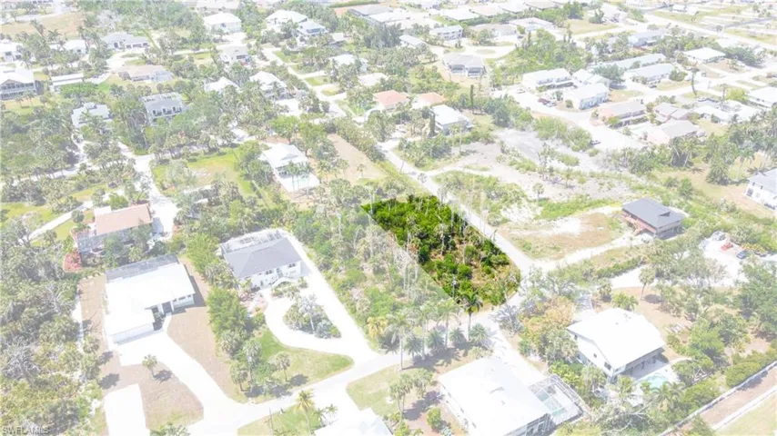 Corner Lot, Fort Myers Fl 33908