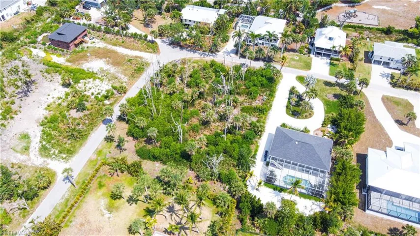 Corner Lot, Fort Myers Fl 33908