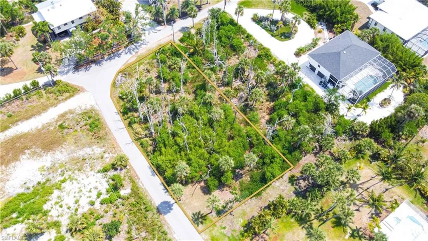 Corner Lot, Fort Myers Fl 33908