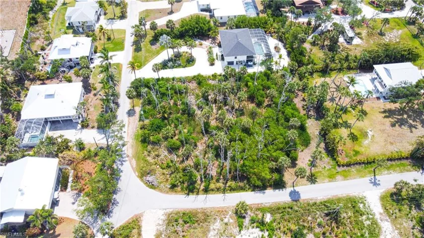 Corner Lot, Fort Myers Fl 33908