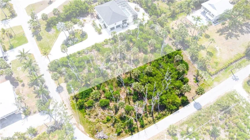 Corner Lot, Fort Myers Fl 33908