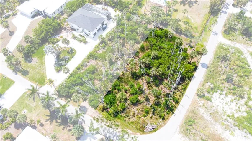 Corner Lot, Fort Myers Fl 33908
