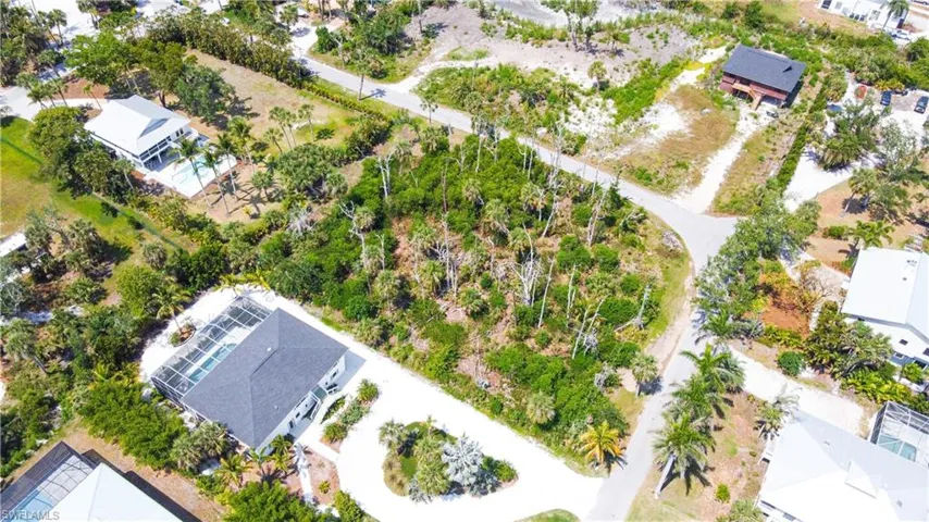 Corner Lot, Fort Myers Fl 33908
