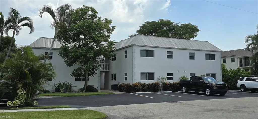 780 10th Ave S 1, Naples, Florida 34102