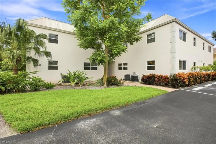 780 10th Ave S 1, Naples, Florida 34102