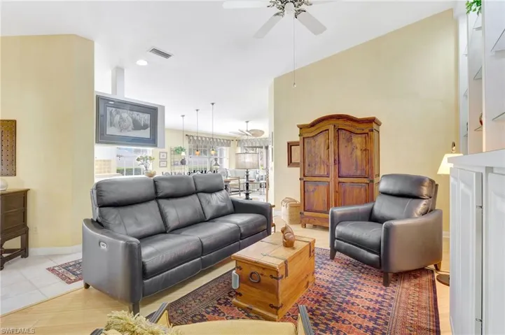 4836  San Carlo  CT, Naples, FL 34109