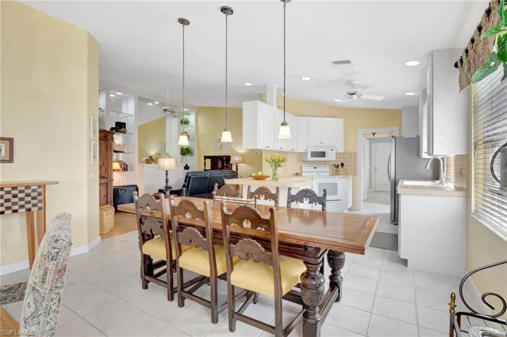 4836  San Carlo  CT, Naples, FL 34109