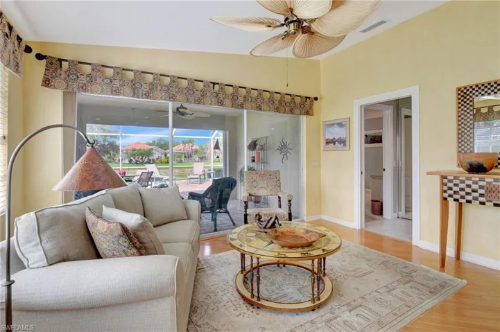 4836  San Carlo  CT, Naples, FL 34109