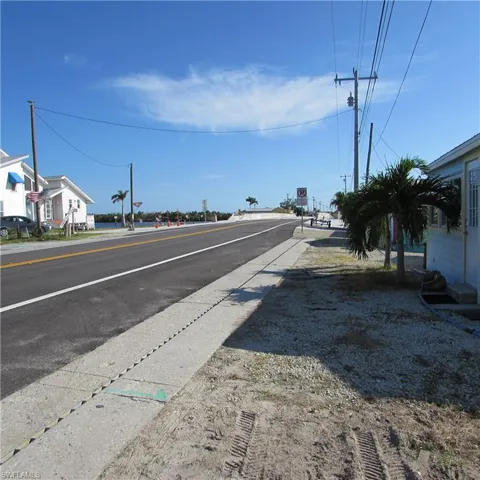 4748 Pine Island Rd Nw, Matlacha, Florida 33993