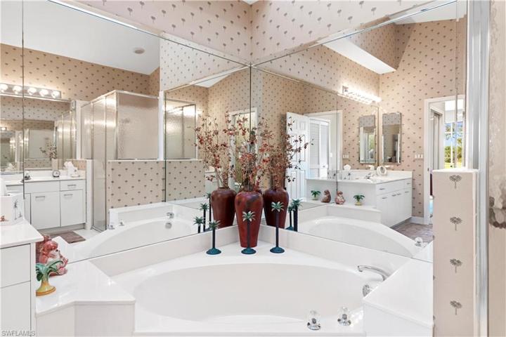 19509 Silver Oak DR, ESTERO FL 33967