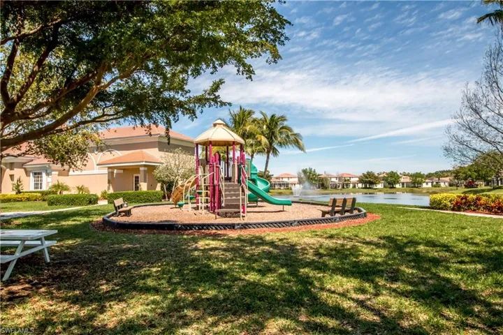 9221 Calle Arragon Ave 203, Fort Myers, Florida 33908