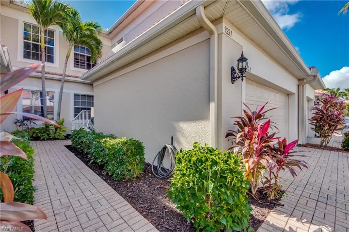 9221 Calle Arragon Ave 203, Fort Myers, Florida 33908
