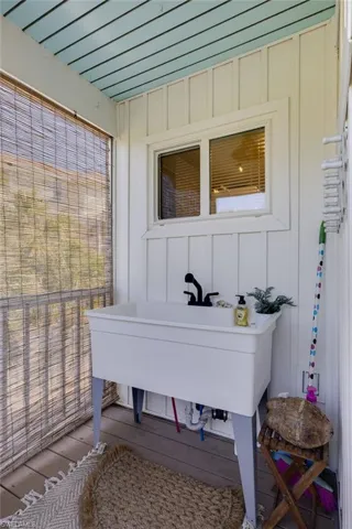 Shell or Pet Bathing Station within Screened Enclosure