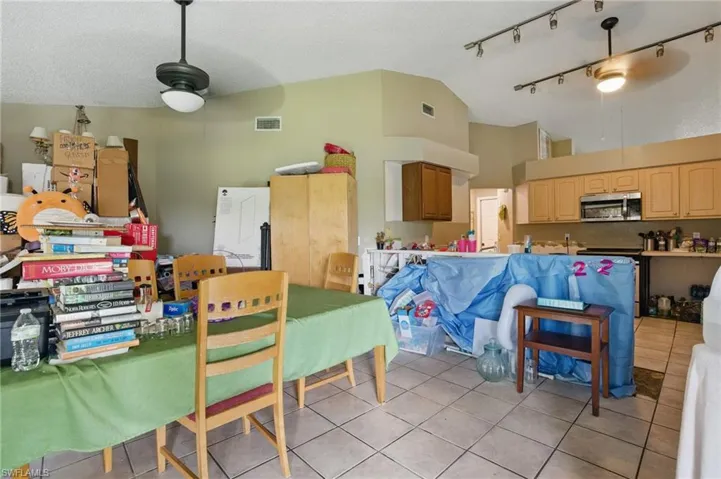 Dining room/Family Room