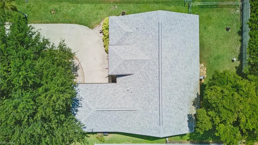 Aerial view of property and surrounding area