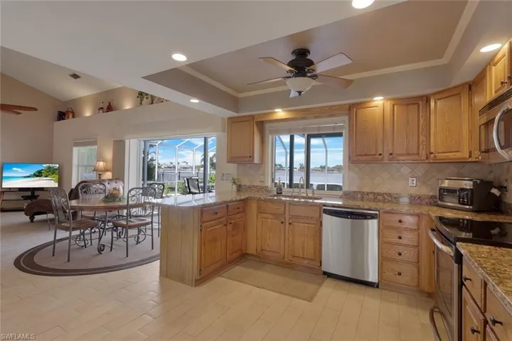407 SW 37th  ST, Cape Coral, FL 33914