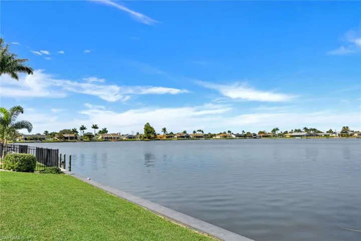 407 SW 37th  ST, Cape Coral, FL 33914