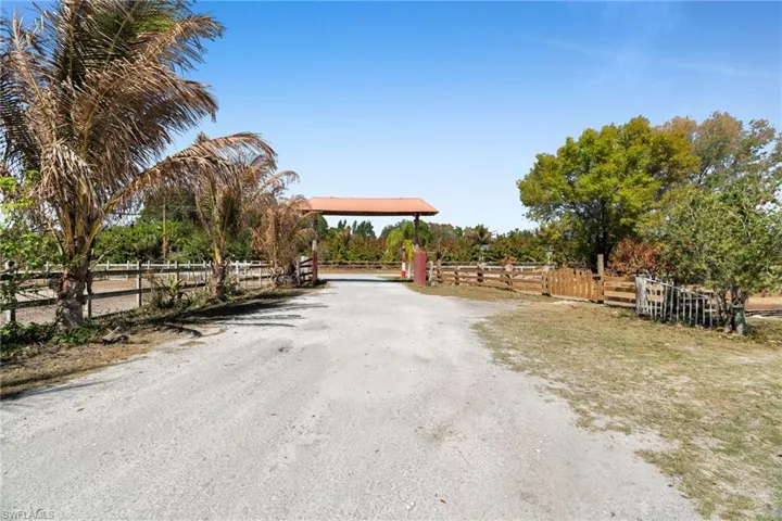 main entrance to the farm
