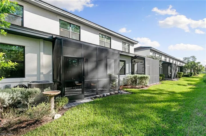 7328  Rockefeller  DR, Naples, FL 34119