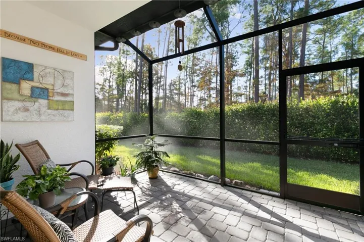7328  Rockefeller  DR, Naples, FL 34119