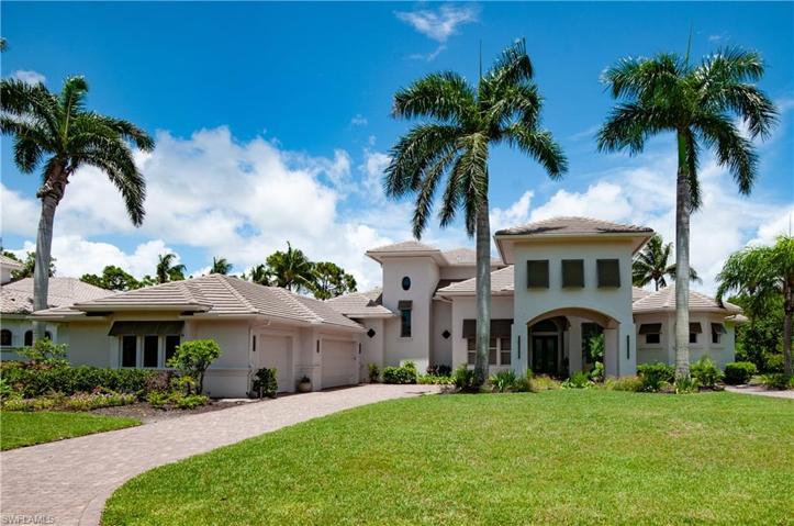 Front of House with Porte Cochere