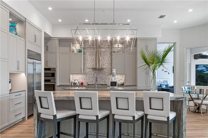 Kitchen Bar