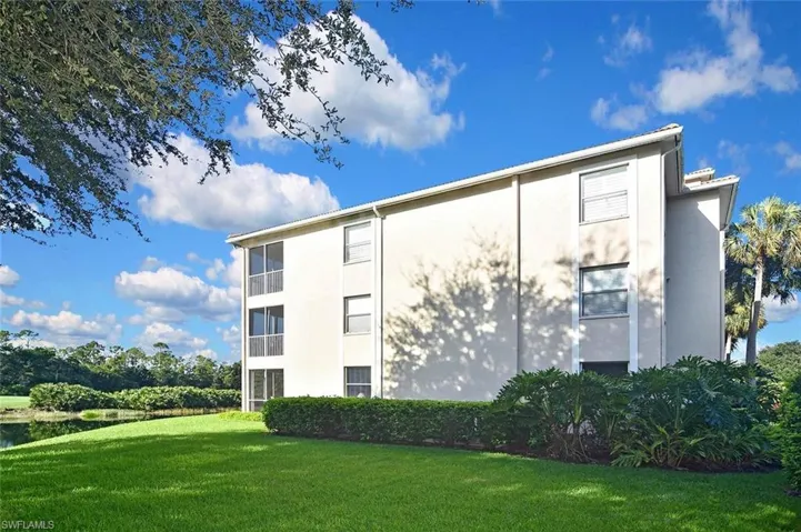 8680 Cedar Hammock Cir 122, Naples, Florida 34112